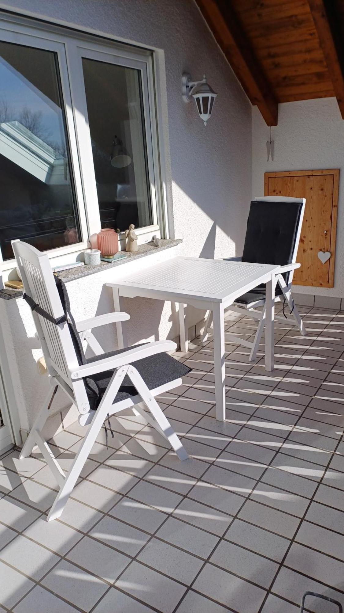 Helle Schoene Dachgeschosswohnung Mit Balkon Stockach Exterior foto