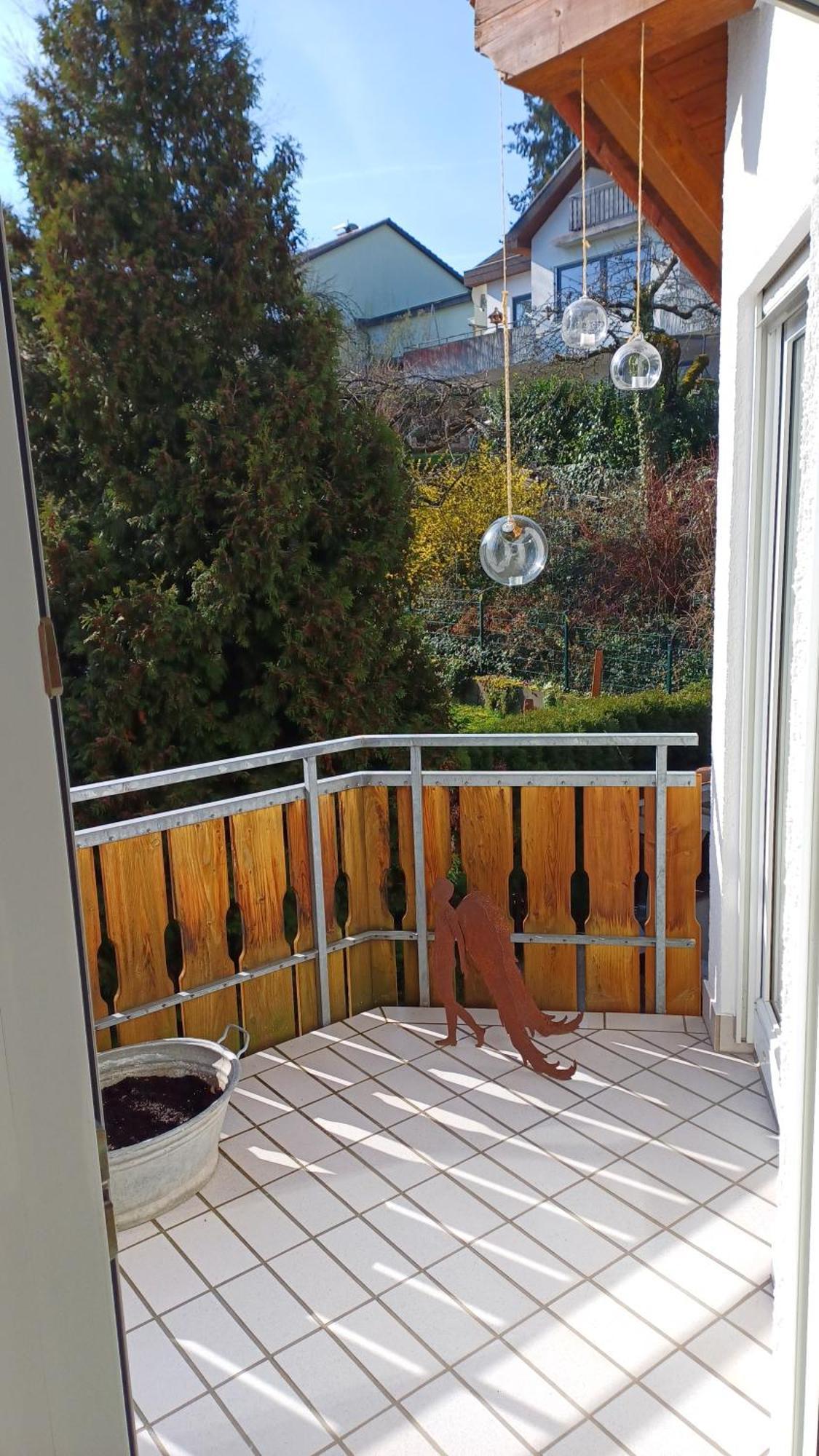 Helle Schoene Dachgeschosswohnung Mit Balkon Stockach Exterior foto